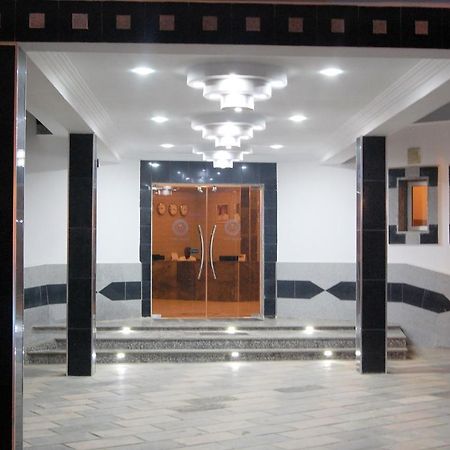 Hotel R & K Guest Palace Kano Exteriér fotografie