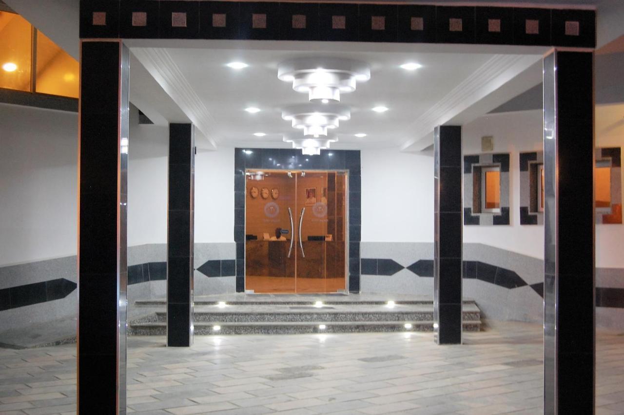 Hotel R & K Guest Palace Kano Exteriér fotografie